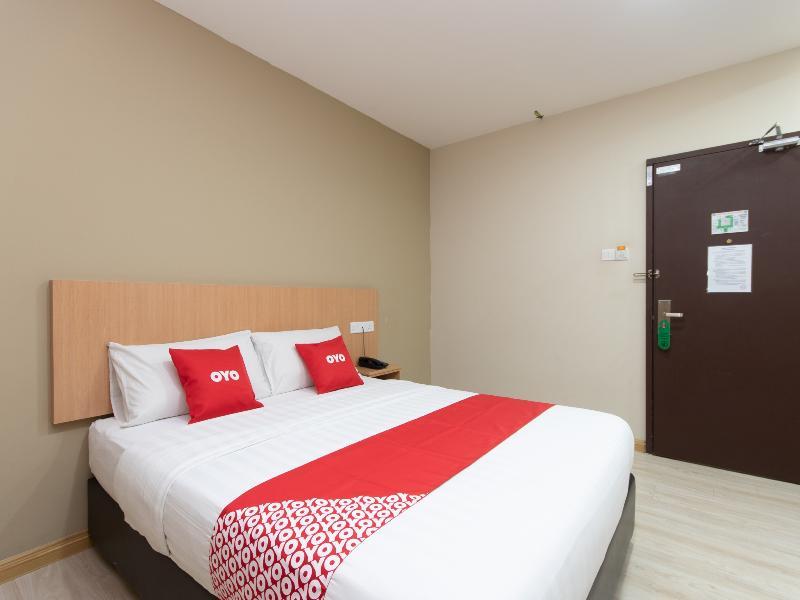 Oyo 89344 Labuan Avenue Hotel Exterior photo